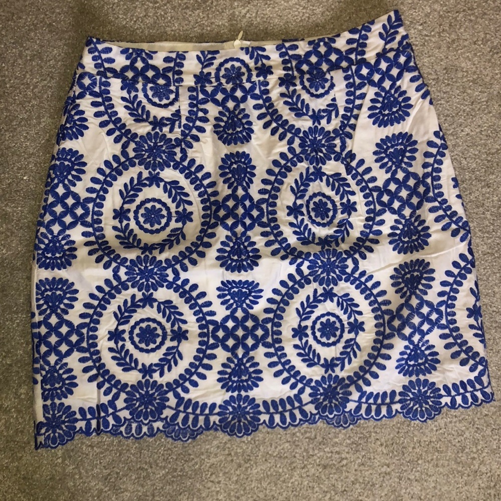Scalloped trim Skirt